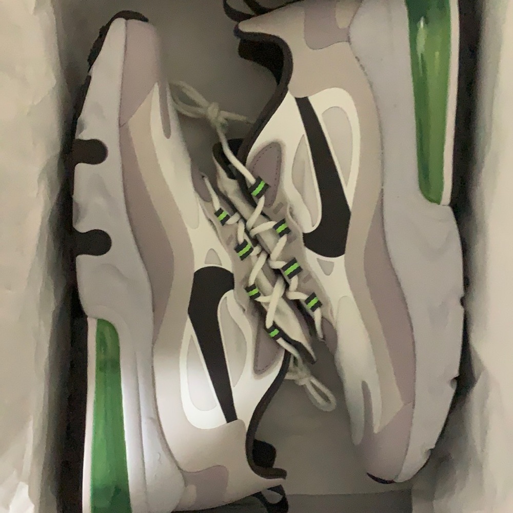 Nike Air 270 brand new shoes